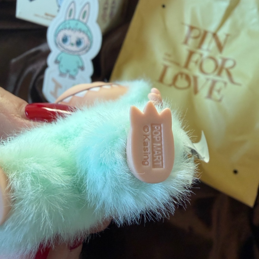 Labubu PIN FOR LOVE Letter “ I “ Key chain Charm light green color Pop Mart NEW - Picture 9 of 10